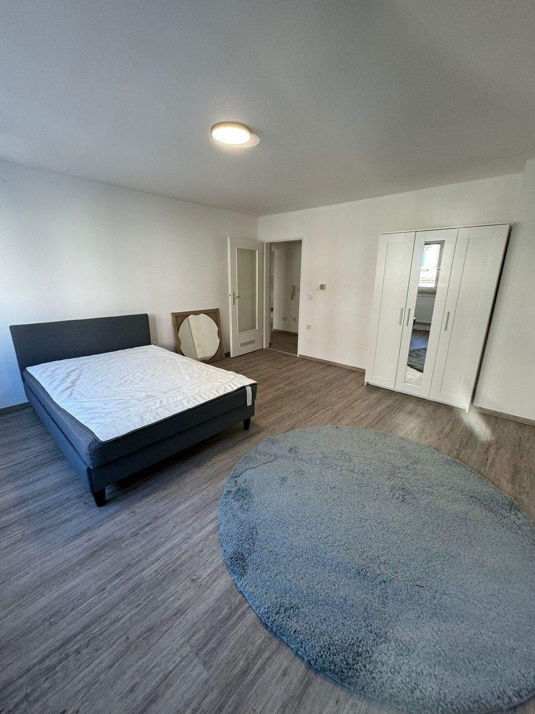 Großzügiges Zimmer in WG in Nürnberg Gostenhof - RENOVIERT und MÖBLIERT – Nürnberg – Vorschaubild 2