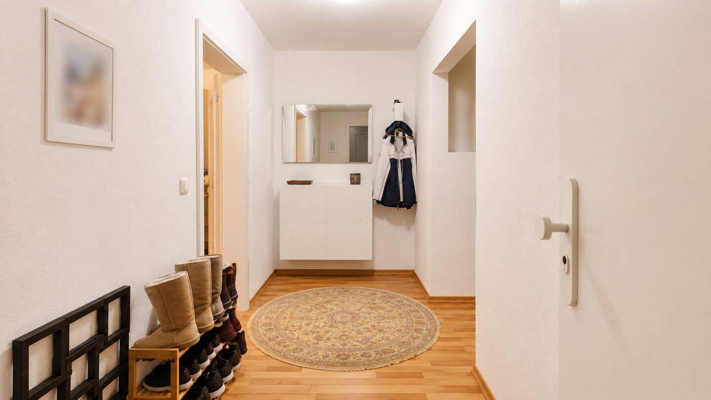 Vermietete 4-Zimmer-Wohnung mit Wintergarten mitten in Kaiserswerth! Fußläufig zum Ortskern! – Düsseldorf – Vorschaubild 6