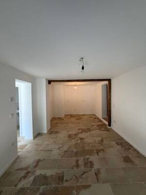 Exklusive 3-Zimmer-Maisonette / Dachgeschoss Loft Wohnung mit kleinem Garten, Doppelgarage & eigener Einfahrt in Köln-Höhenhaus – 51061 Köln – Vorschaubild 4