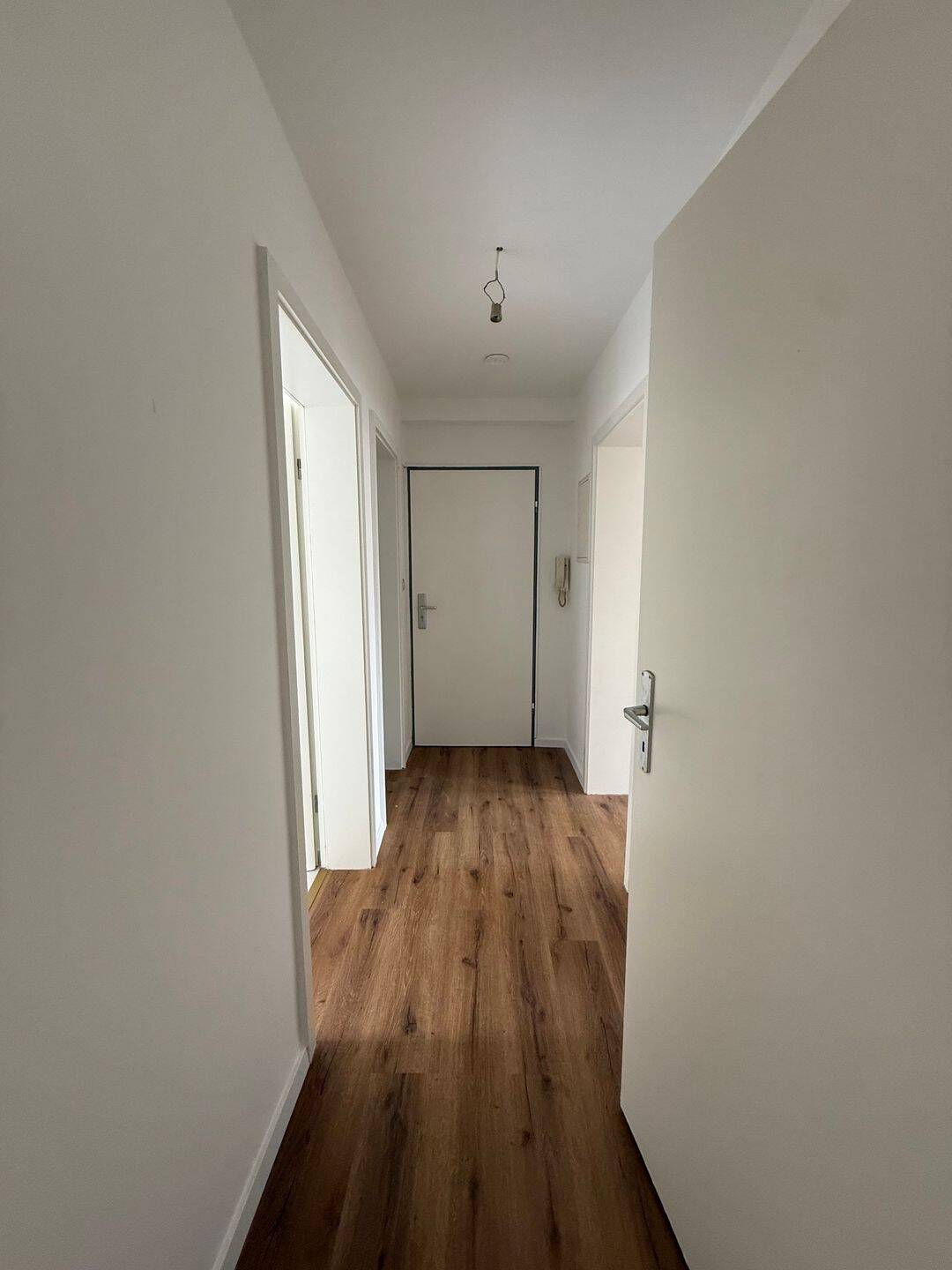 Ab sofort: Kleine 3-Zimmer-Wohnung, verkehrsgünstig und doch ruhig in Gostenhof gelegen – Nürnberg – Vorschaubild 5