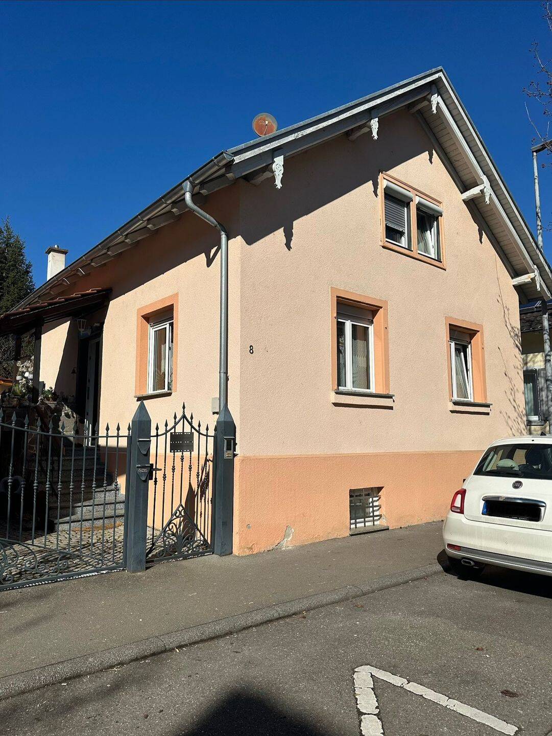 Charmantes freistehendes Einfamilienhaus im Herzen von Radolfzell am Bodensee – ohne Maklerprovision! – Radolfzell am Bodensee – Bild 1 von 9