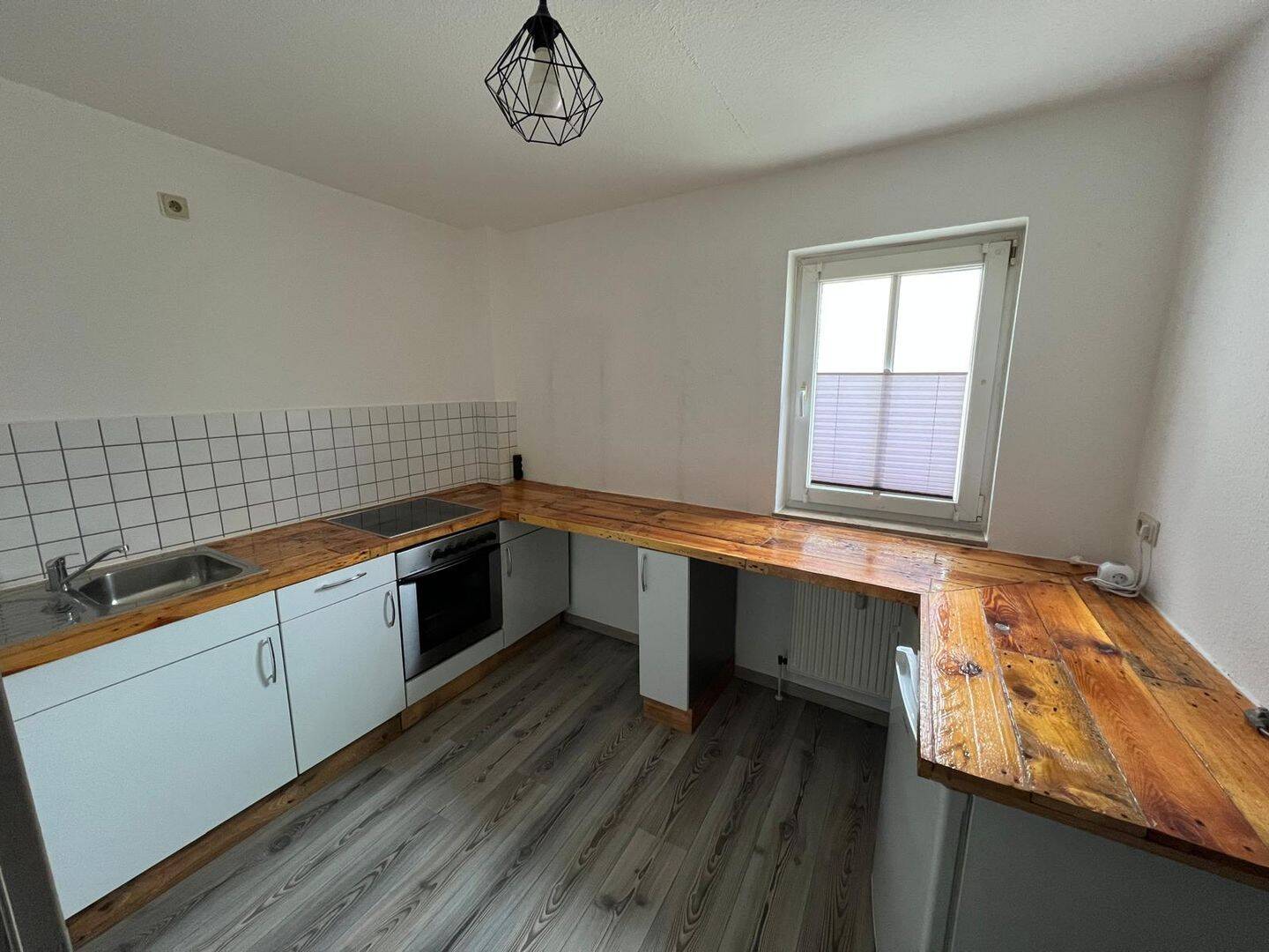 2 -Zimmer-Wohnung in zentraler Lage zu vermieten – Hildburghausen – Vorschaubild 5