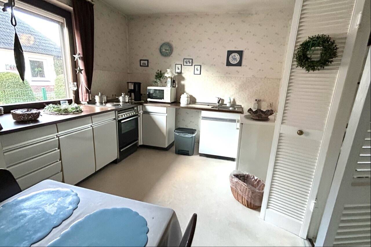 Sanierungsbedürftiges Ein-/Zweifamilienhaus in exklusiver Lage, Lauerholz – Lübeck – Vorschaubild 6