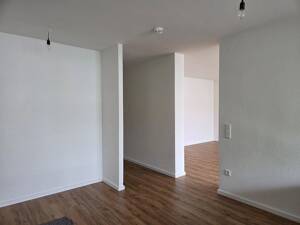 Helle, neu renovierte 2-Zimmer Wohnung mit Balkon und Tiefgarage – 90763 Fürth – Vorschaubild 6