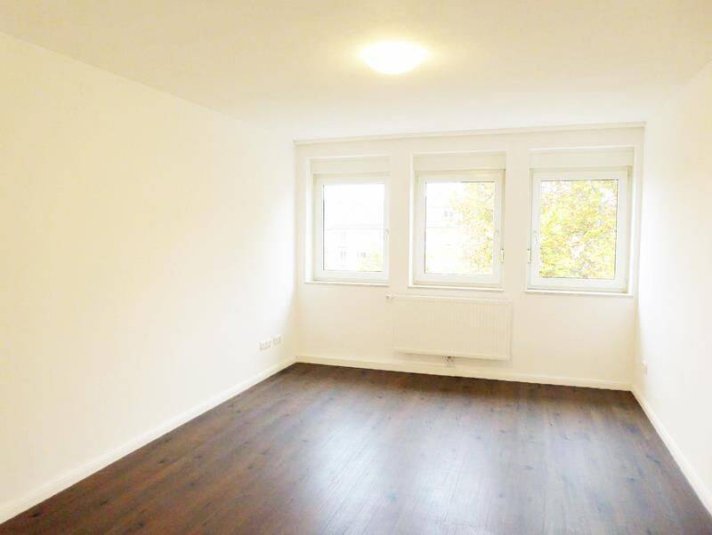 N-Lichtenhof: Charmante 3-Zi-Whg., (5. OG ohne L.), EBK opt., Balkon – Nürnberg – Vorschaubild 3