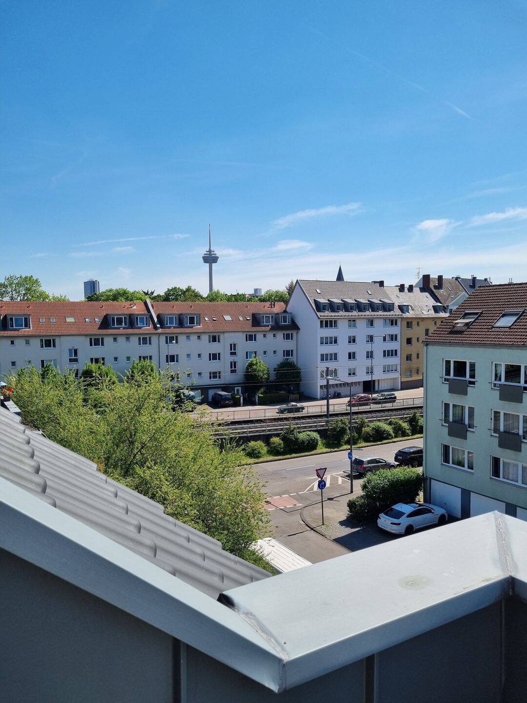Freie, frisch sanierte 2-Zimmer -ETW im Dachgeschoß mit Terrasse im begehrten Wohnviertel Köln-Ehrenfeld. – Köln – Vorschaubild 9