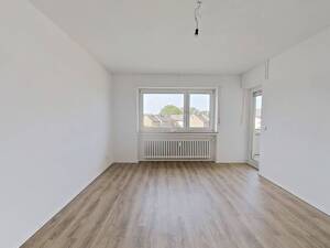 Schöne 3-Zimmer-Wohnung mit großem BALKON und modernem Wannenbad in Bielefeld-Ummeln