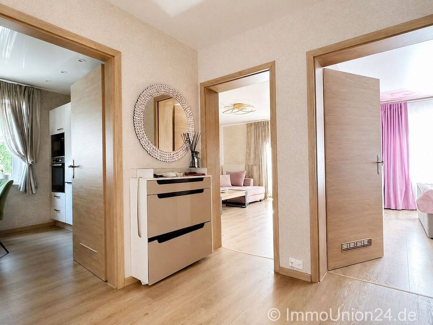 Exklusiv- modernisierte 2-Zimmer-Wohnung mit Balkon, toller NEFF-Küche und zusätzlichem Hobbyraum – Nürnberg – Vorschaubild 6