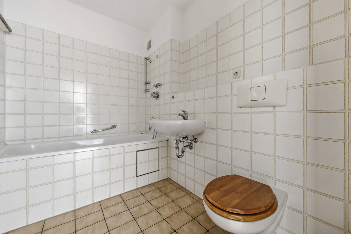 115 m² Wohn-/Nutzfläche - Einladende 2,5-Zimmer-Maisonettewohnung mit großzügigem hellem Hobbyraum – München – Vorschaubild 6