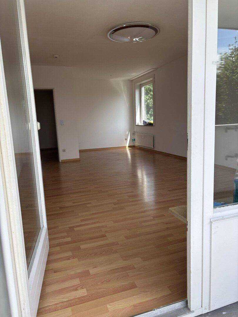 Großzügige 4-Zimmer-Eigentumswohnung mit viel Potenzial – Norderstedt – Vorschaubild 5
