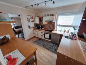 Zentrumsnah und naturnah ... Renovierte 4-Zimmer-Wohnung – 90765 Fürth – Vorschaubild 3