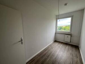 Sanierte 3-Zimmer-Wohnung mit Balkon und EBK auf Wunsch! – 8062 Zwickau – Vorschaubild 6