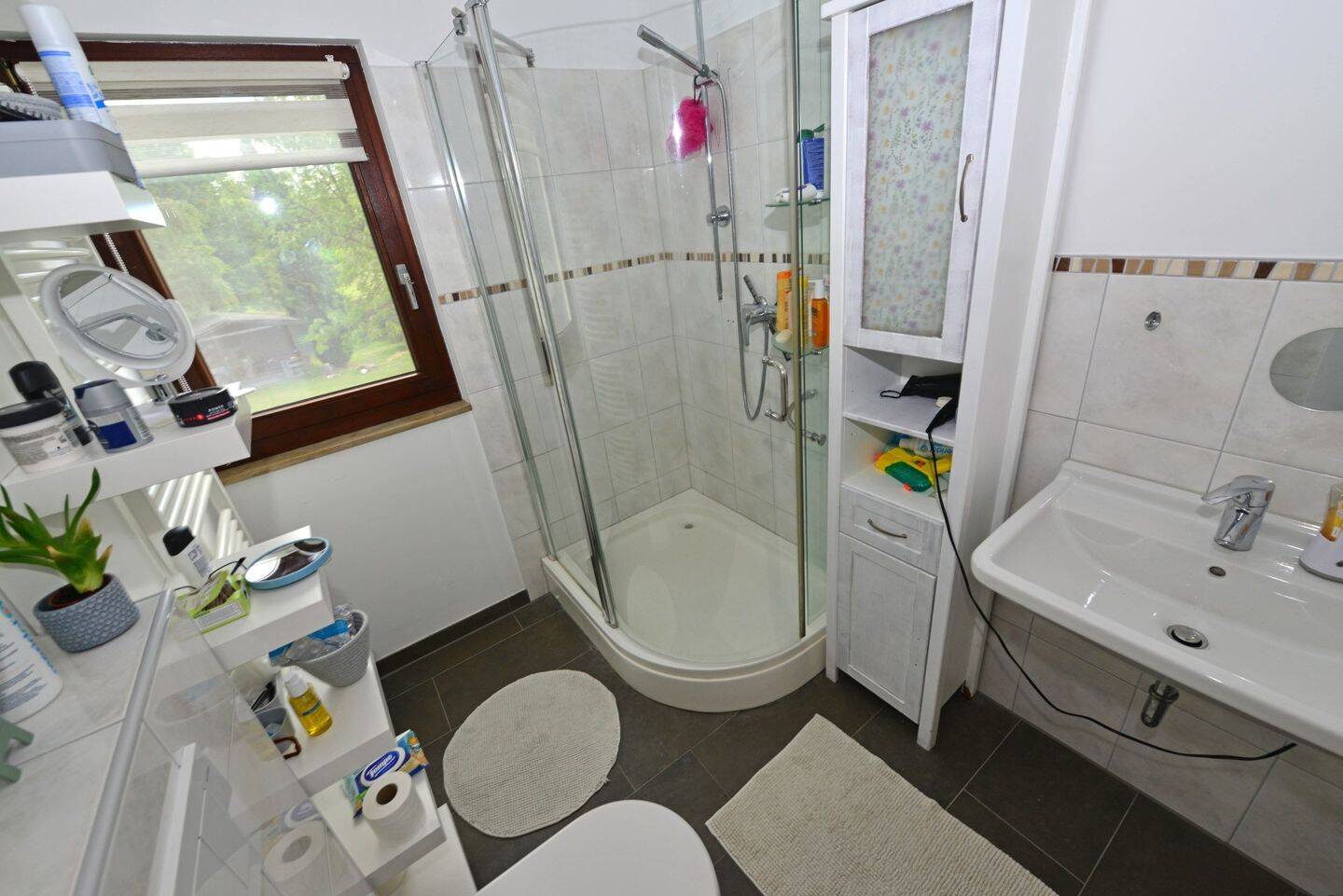 Zweifamilienhaus in Hennef: vermietete Einheit, freie Wohnung und langfristiges Potenzial – Hennef (Sieg) – Vorschaubild 6