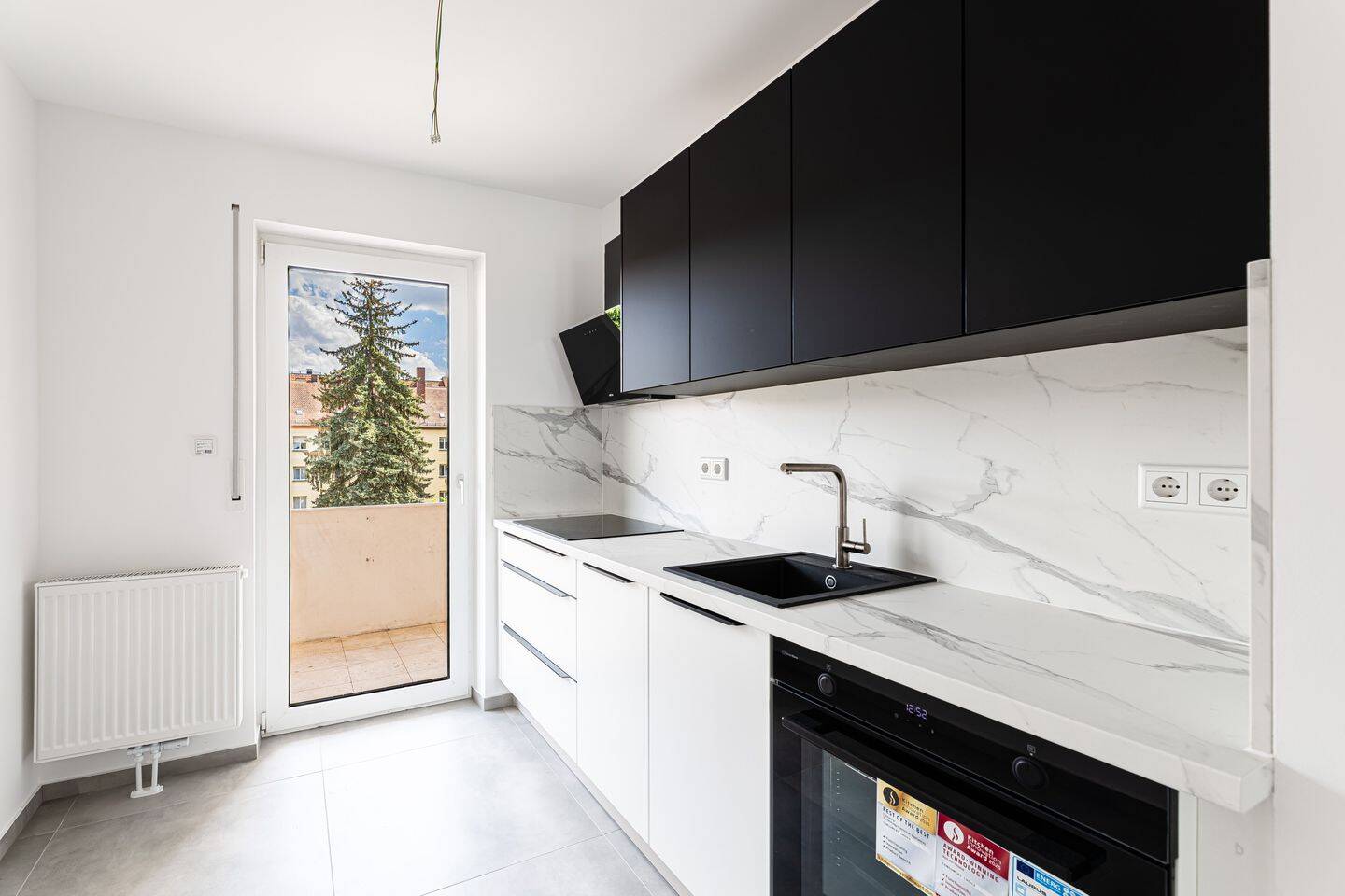 Moderne 2-Zimmer-Wohnung mit Balkon & EBK in Fürth - Erstbezug nach Sanierung