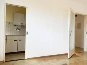 FÜ-Eigenes Heim: Gut geschnittene 2-Zimmer-Wohnung (3.OG) – 90766 Fürth – Vorschaubild 3