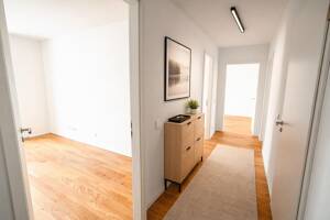 Neues Wohngefühl - Lichtdurchflutete 4-Zimmer-Wohnung mit Balkon – 40549 Düsseldorf – Vorschaubild 3