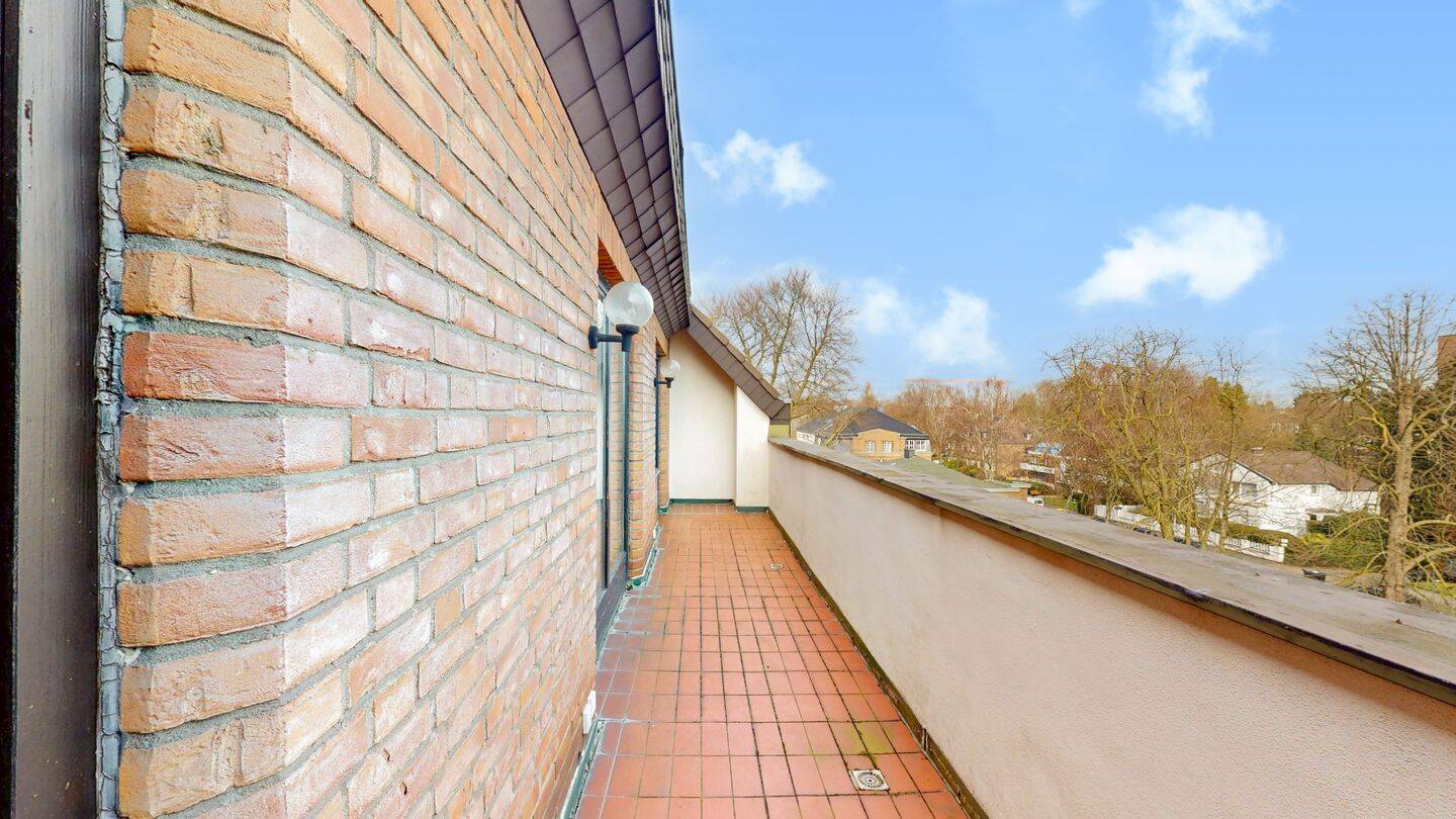 Großzügige Maisonettewohnung mit 2 Balkonen - 4 Zimmer, 103 m², Krefeld, sofort beziehbar – Krefeld – Vorschaubild 2
