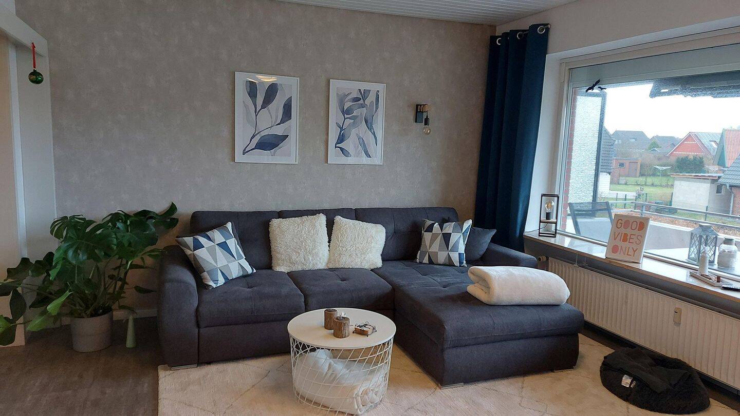 Helle Wohnung mit Balkon direkt am Deich - 2,5 Zimmer, 61qm