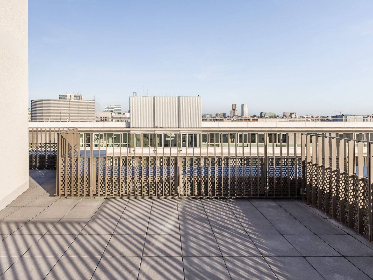 Kompaktes Penthouse mit umlaufender Terrasse und weitem Blick über Charlottenburg – Berlin – Vorschaubild 5