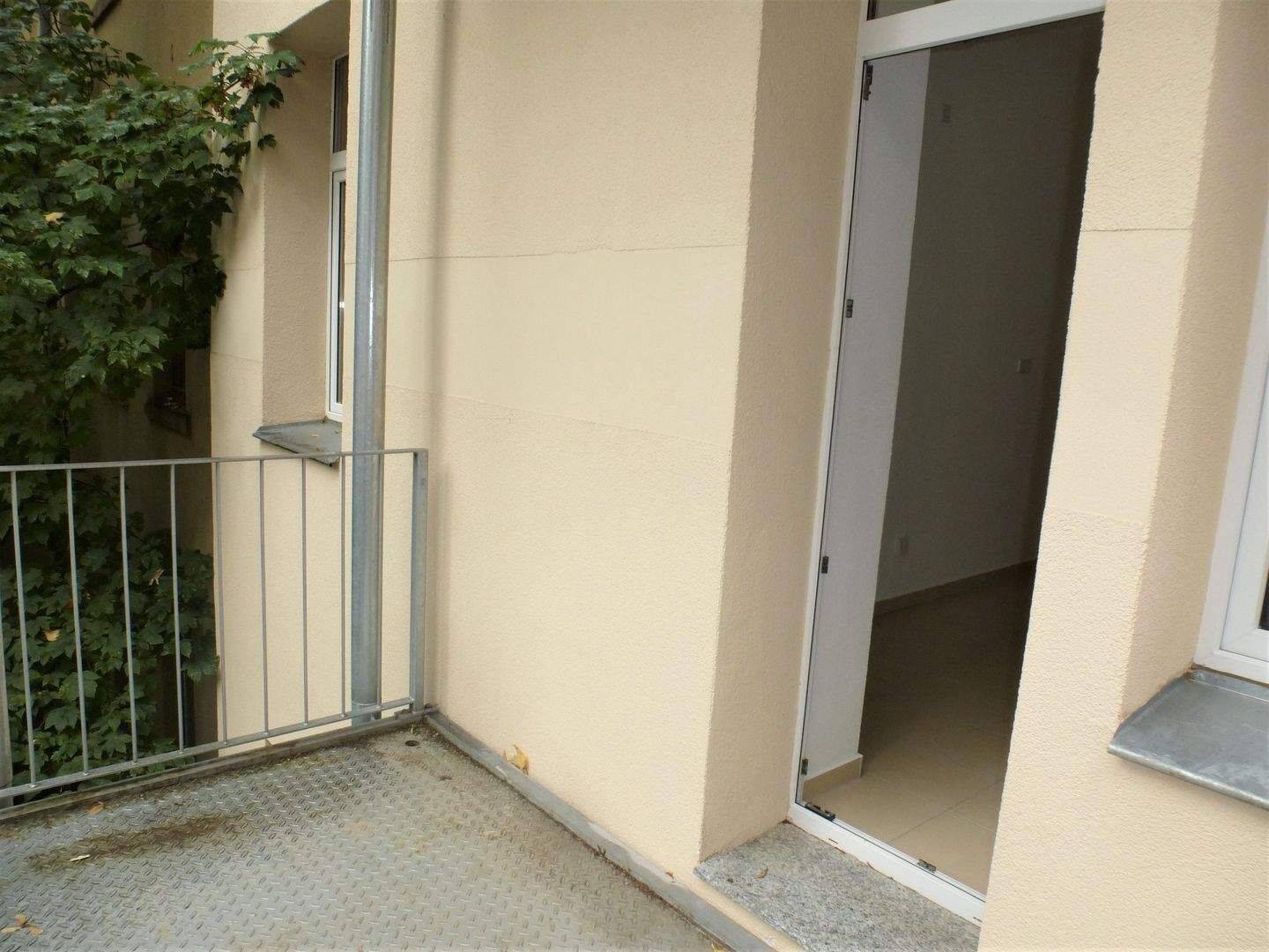 Schicke 3-Raumwohnung mit Tageslichtbad – Chemnitz – Vorschaubild 3