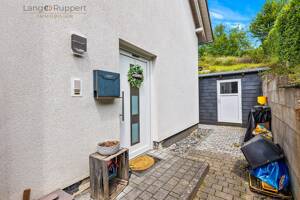 Modernes Wohnen im Grünen - EFH mit Garten, Terrasse und PV-Anlage – 64658 Fürth – Vorschaubild 2