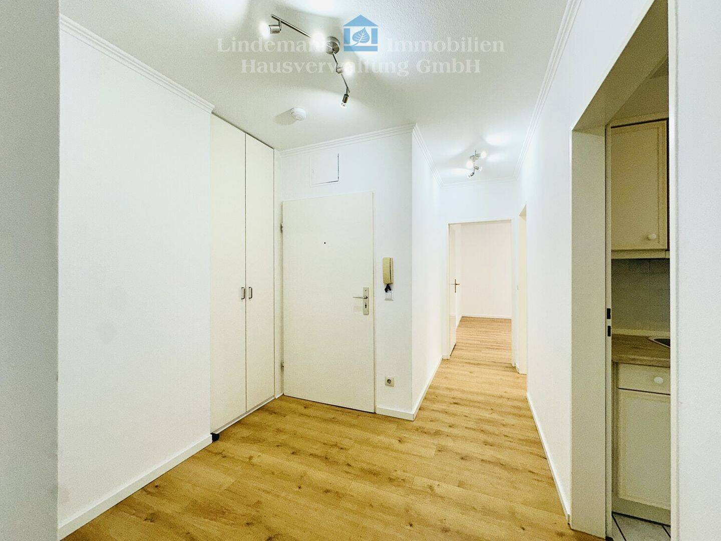Sorglos investieren oder selber einziehen? Gepflegte Eigentumswohnung mit Balkon – Hamburg – Vorschaubild 2