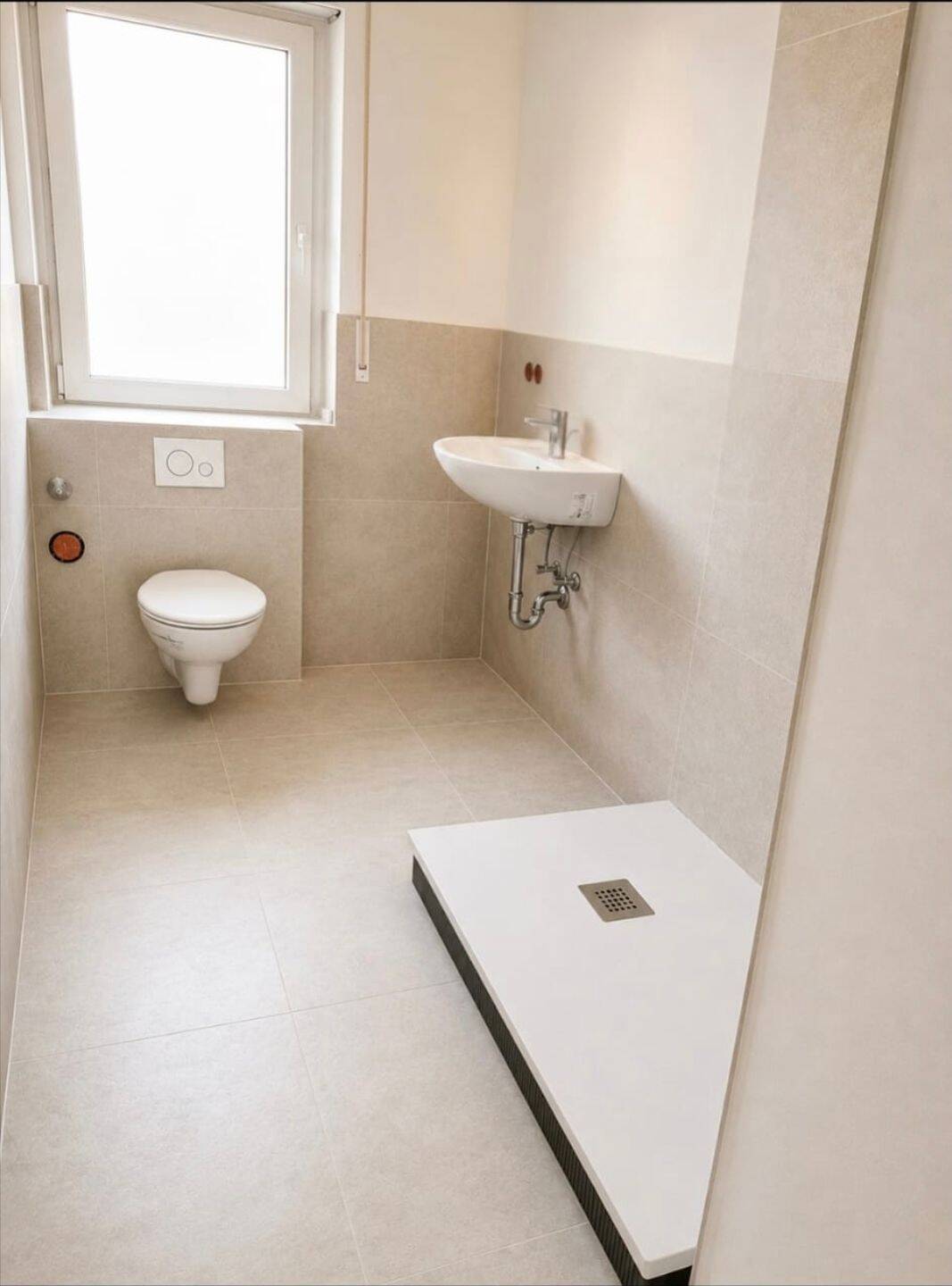 Frisch sanierte 3 zimmer Wohnung, zntl. Behringersdorf – Schwaig bei Nürnberg – Vorschaubild 3