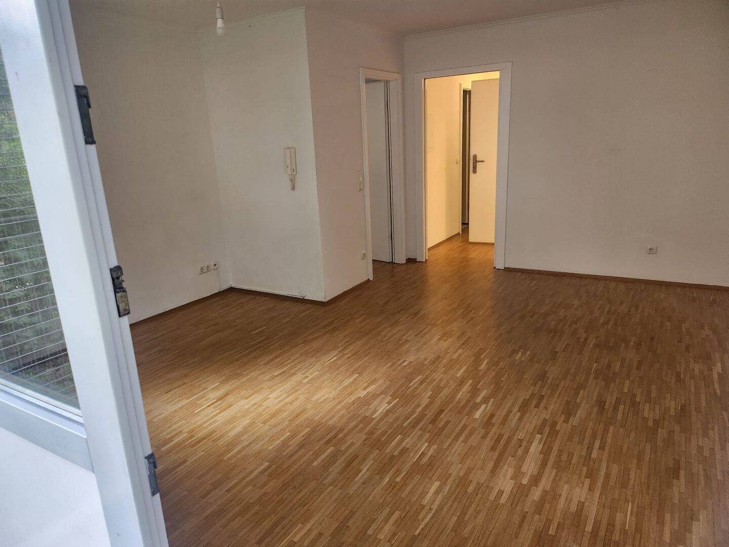 Anlageobjekt!!! 3-Zimmer-Wohnung im EG mit Garten und Single-Wohnung im UG – München – Vorschaubild 4