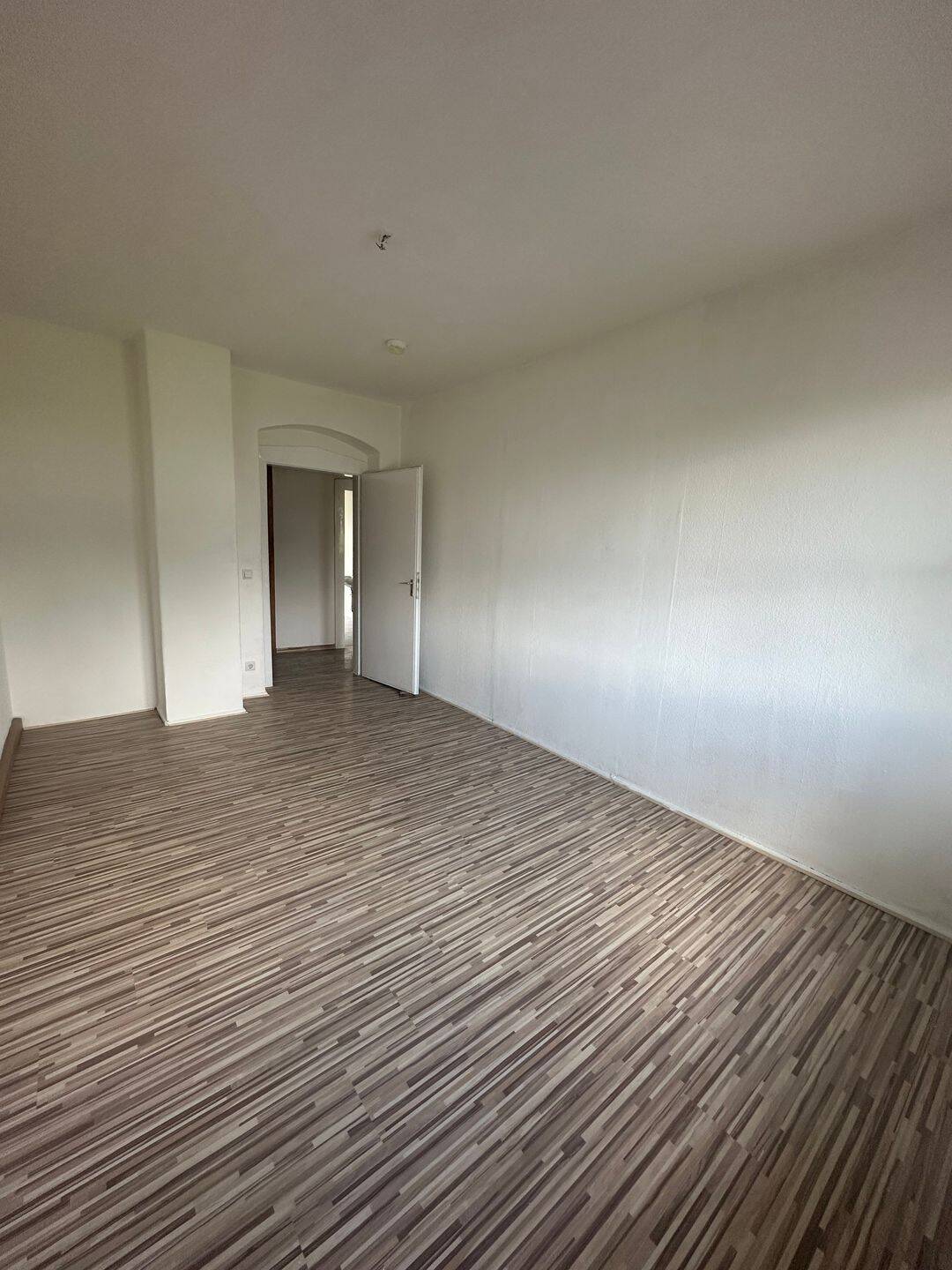 Helle 2-Zimmer-Wohnung in zentraler Lage von Fürth – Fürth – Vorschaubild 3