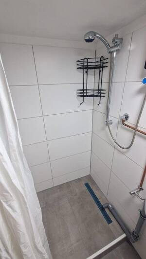 One Room Appartment with Toilette, Shower, Kitchen etc inside – 91052 Erlangen – Vorschaubild 3