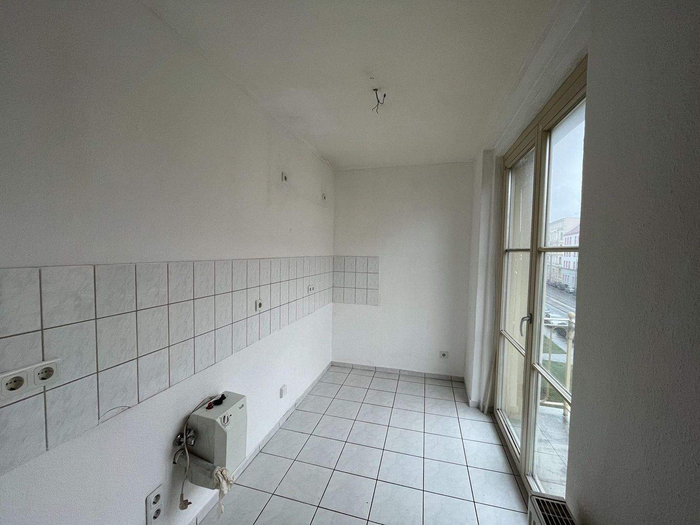 Helle 2-Raum-Wohnung mit französischem Balkon! – Magdeburg – Vorschaubild 4