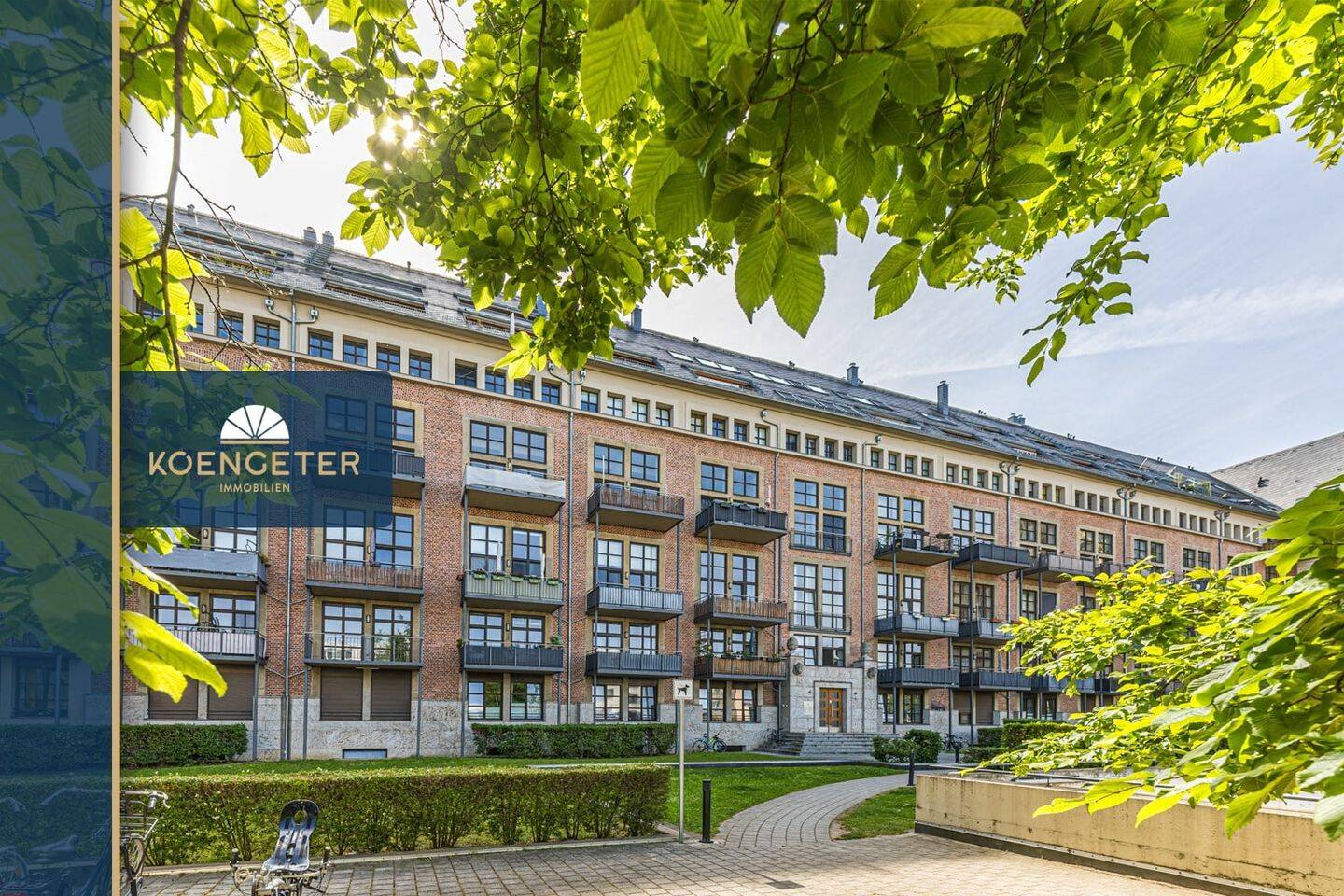 NEU: Wohnen mit Weitblick: Maisonette im Denkmal mit West-Balkon