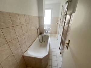 Hochwertige 4 Zimmer Wohnung mit Balkon | inkl. EBK – 8060 Zwickau – Vorschaubild 8