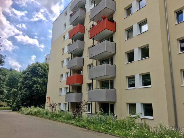 Bezugsfertige 2-Zimmer-Whg. mit modernem Wannenbad und Balkon