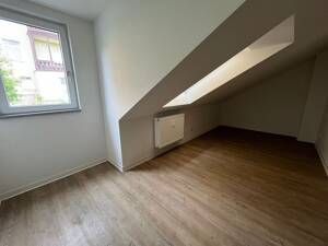 #modernes Zimmer, in toller WG Wohnung #Balkon #2 Bäder #Fahrstuhl #Fahrradraum – 7745 Jena – Vorschaubild 4