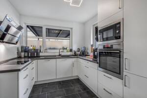 Gepflegte Doppelhaushälfte mit Südgarten, überdachter Terrasse & Doppel-Carport - provisionsfrei – 22119 Hamburg – Vorschaubild 8