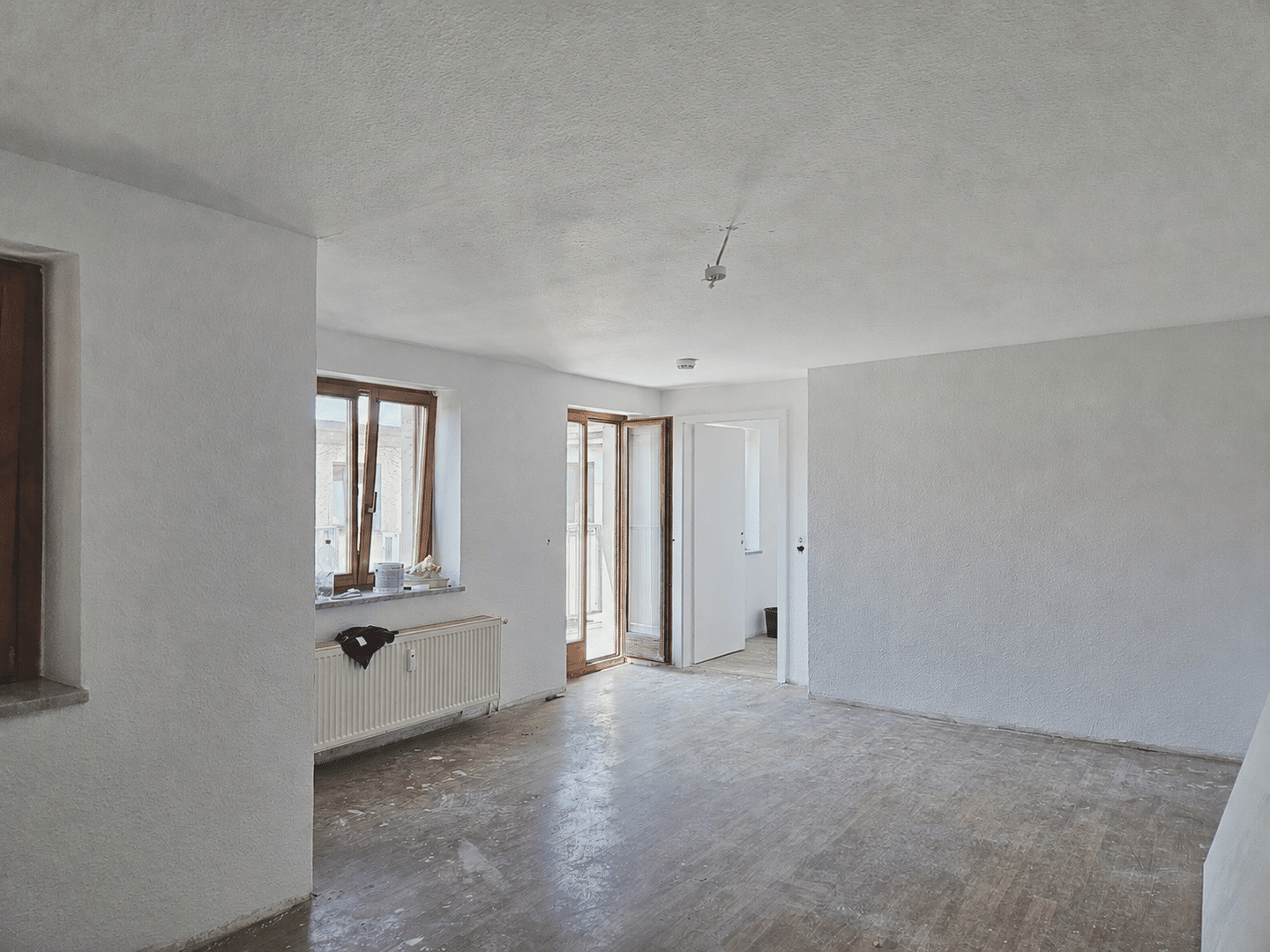 Mit Video: Frisch saniert - Dachgeschosswohnung mit Südwest-Balkon – Magdeburg – Vorschaubild 4