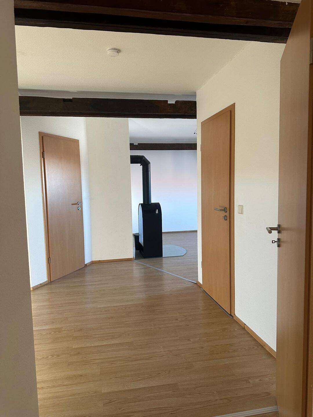 3 Zimmerwohnung mit Kaminofen und rustikalem Flair in guter Lage – Erfurt – Vorschaubild 3