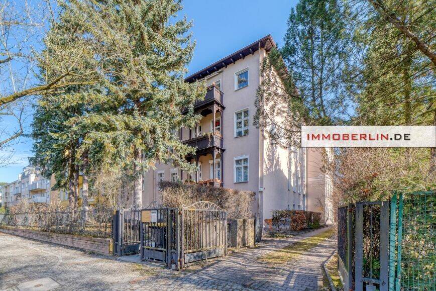 IMMOBERLIN.DE - Familienfreundliche Wohnung mit 2 ruhigen Loggien und Kaminofen – Berlin – Vorschaubild 2