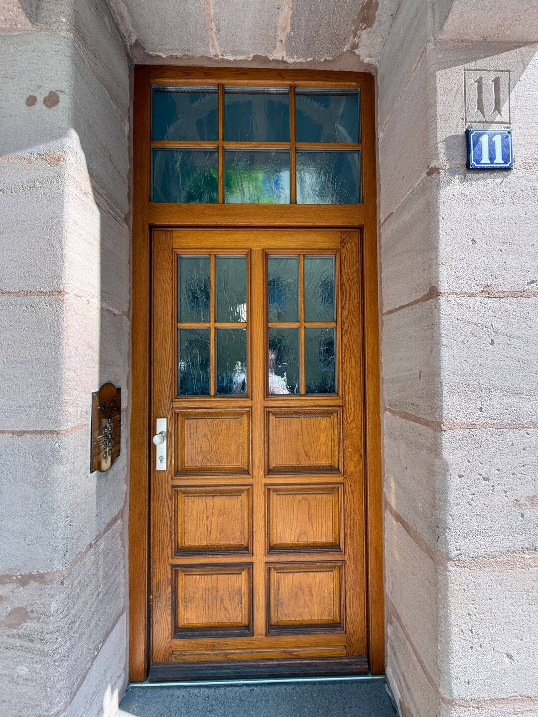 Provisionsfrei: Renovierter Altbautraum in einer der schönsten Straßen der Südstadt! – Nürnberg – Vorschaubild 2