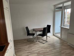 Möbliertes 1 Zi.-Appartement mit Balkon über die komplette Breite der Wohnung - Außenstellplatz oder TG-Stellplatz optional – 90762 Fürth – Vorschaubild 6