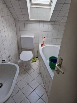 Schöne, gut vermietete Dachgeschoßwohnung in Essen-Dellwig – 45357 Essen – Vorschaubild 3