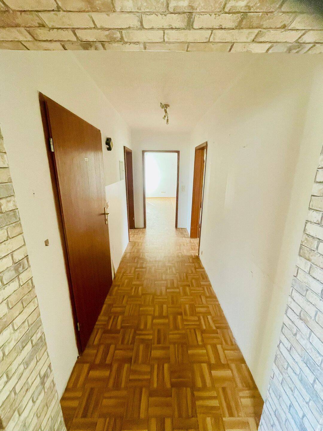 Mehrfamilienhaus mit Einliegerwohnung und Pferdehaltung – Immenhausen – Vorschaubild 7