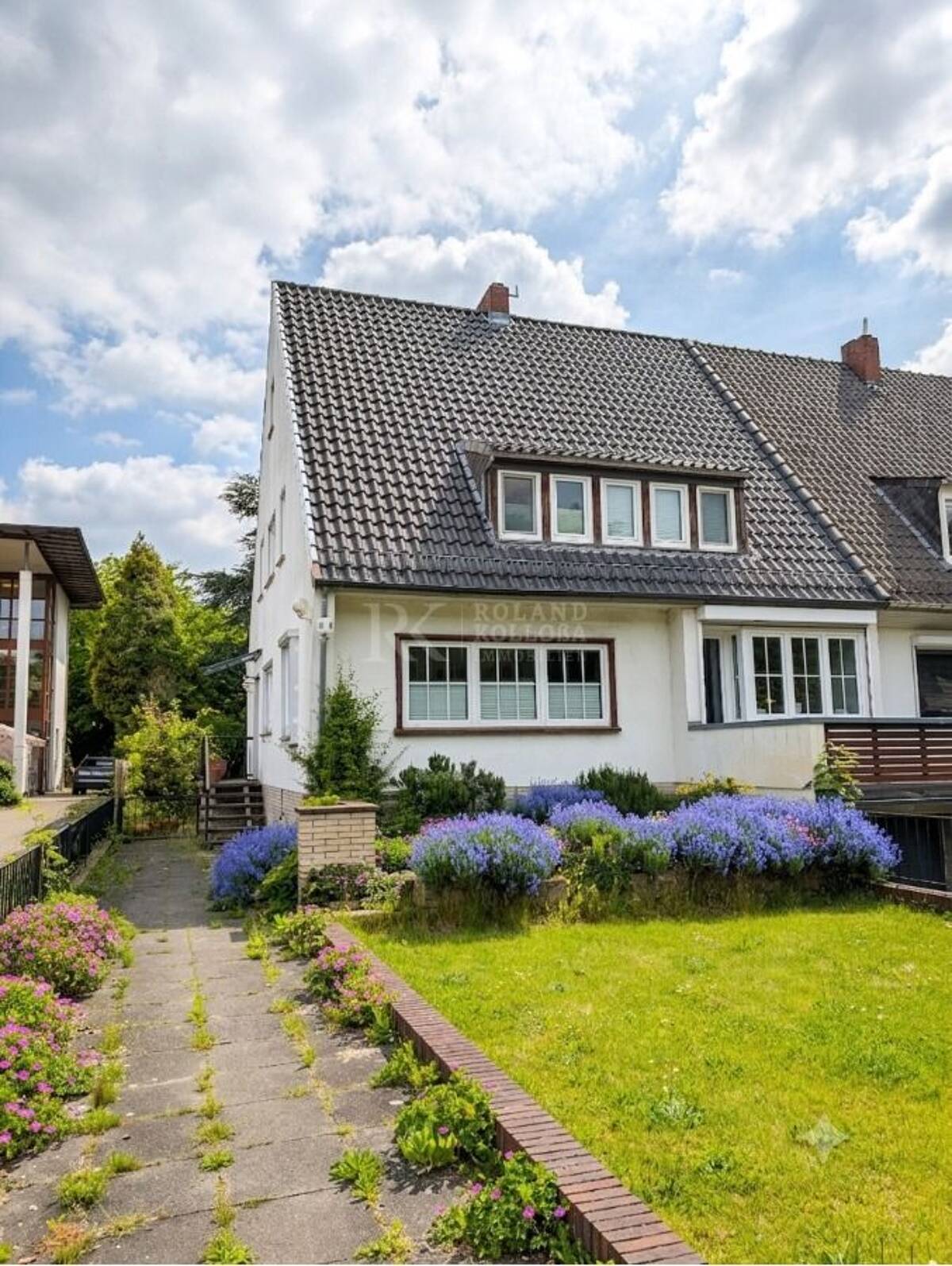 Viel Platz und großes Grundstück: 5-Zimmer-Doppelhaushälfte in ruhiger Bremer Wohnlage – 28329 Bremen – Bild 1 von 9