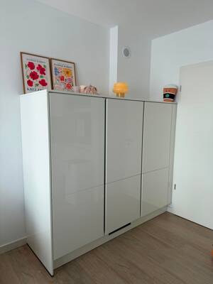 3,5-Zimmer Penthouse-Maisonnette Wohnung in Hamburg-Hummelsbüttel mit 2 PKW-Stellplätzen und Einbauküche – 22339 Hamburg – Vorschaubild 2