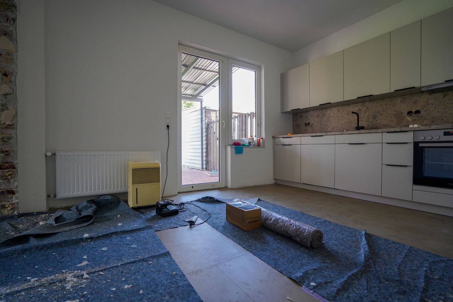 Erstbezug nach Sanierung! Modernes Einfamilienhaus in zentraler Lage von Bunde! – Bunde – Vorschaubild 4