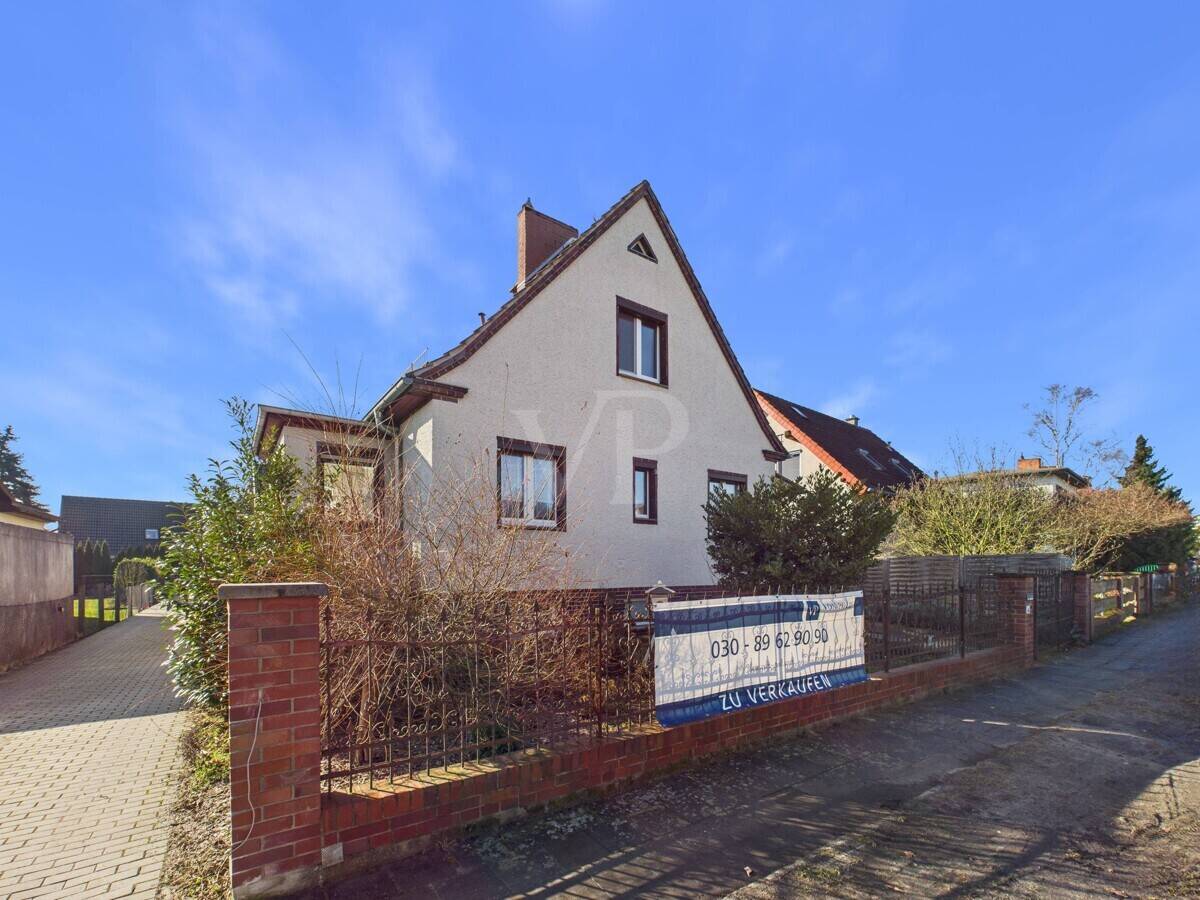 Raumwunder mit Kamin: Modernisiertes Einfamilienhaus mit 5 Räumen in ruhiger Lage – Berlin – Vorschaubild 4
