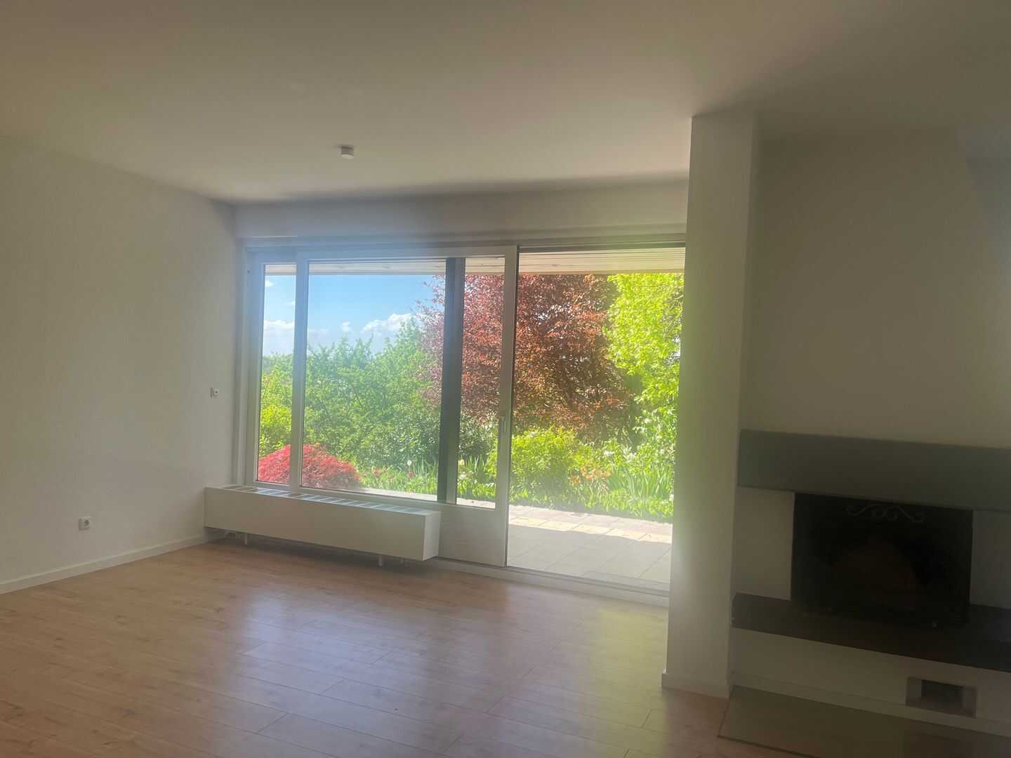 Wunderschöne Dreizimmerwohnung mit großem Garten und Terrasse in Wiesbadener 1A Lage