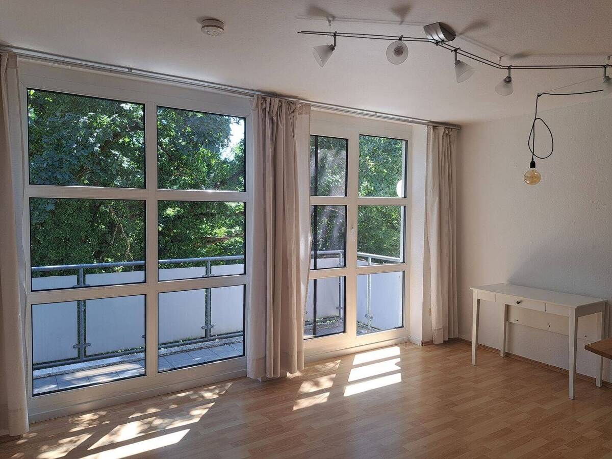 Teilmöbliertes Studentenappartement in Erlangen – 91054 Erlangen – Bild 1 von 6