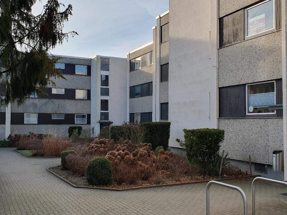 Wolfsburg / Detmerode: 4 Zimmer-Wohnung am Detmeroder Teich mit Stellplatz